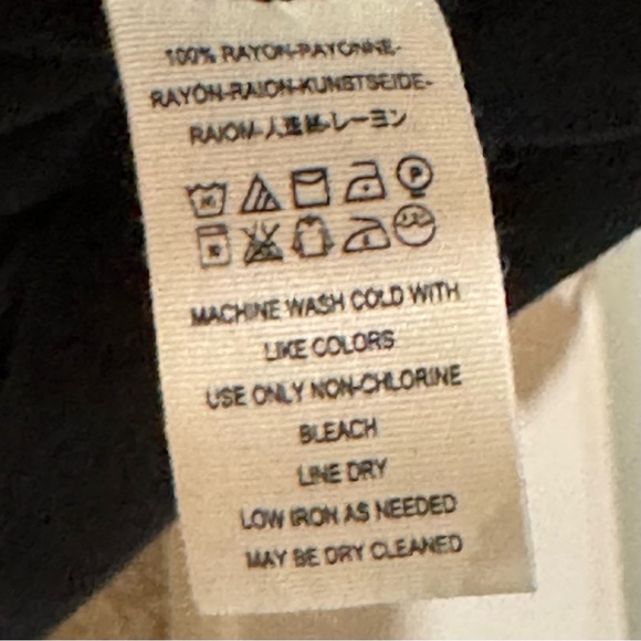 Free People Jump To The Beat plunging neckline w/bell sleeves, Size L - Picture 9 of 9